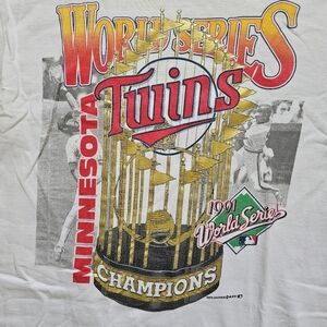 Vintage 1991 Minnesota Twins World Series Champions Metallic Gold Trophy Shirt